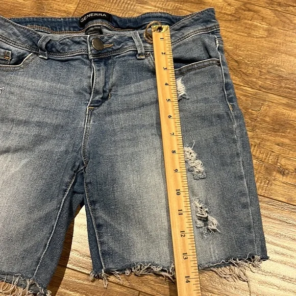 GENERRA denim distressed Jean shorts - Picture 3 of 10